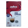 Lavazza Gran Espresso vyznačujúca sa vynikajúcou vyváženosťou najjemnejších druhov Arabika zmiešanými spolu s ázijskými a africkými pranými zrnami Robusta.Táto zmes poskytuje silnú, intenzívnu skvelú chuť. Lavazza Grand 'Espresso Vám garantuje tradičné typické talianske espresso. Káva Lavazza Gran Espresso sa dokonale hodí na prípravu vo všetkých zariadeniach kompatibilných s E.S.E. pod.